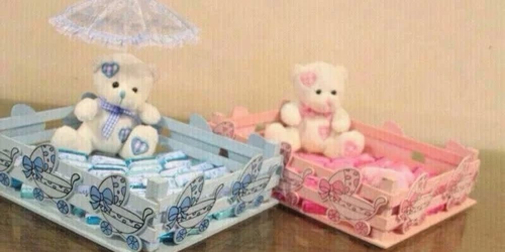 Appreciated Baby hamper with Cute Comforters and Toys